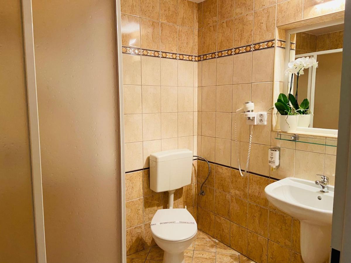 Garni Hotel Pyramida Cheb Εξωτερικό φωτογραφία
